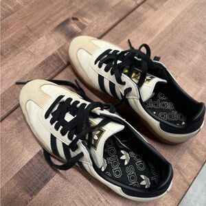 adidas Sambas Cream & Black Retro Low-Top Sneakers